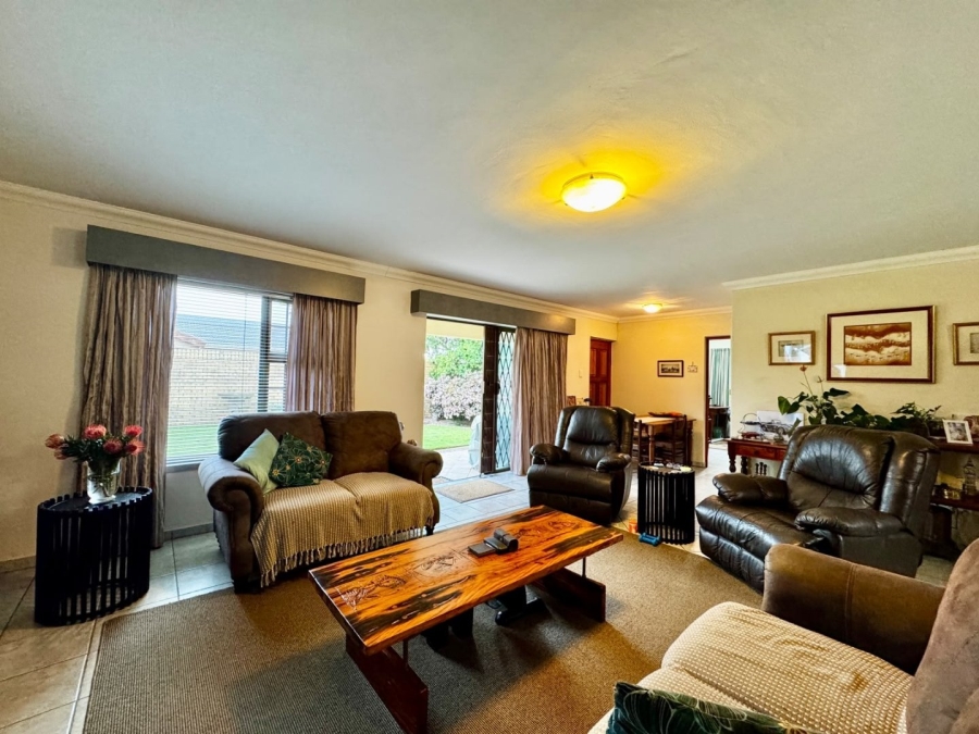 3 Bedroom Property for Sale in Heiderand Western Cape